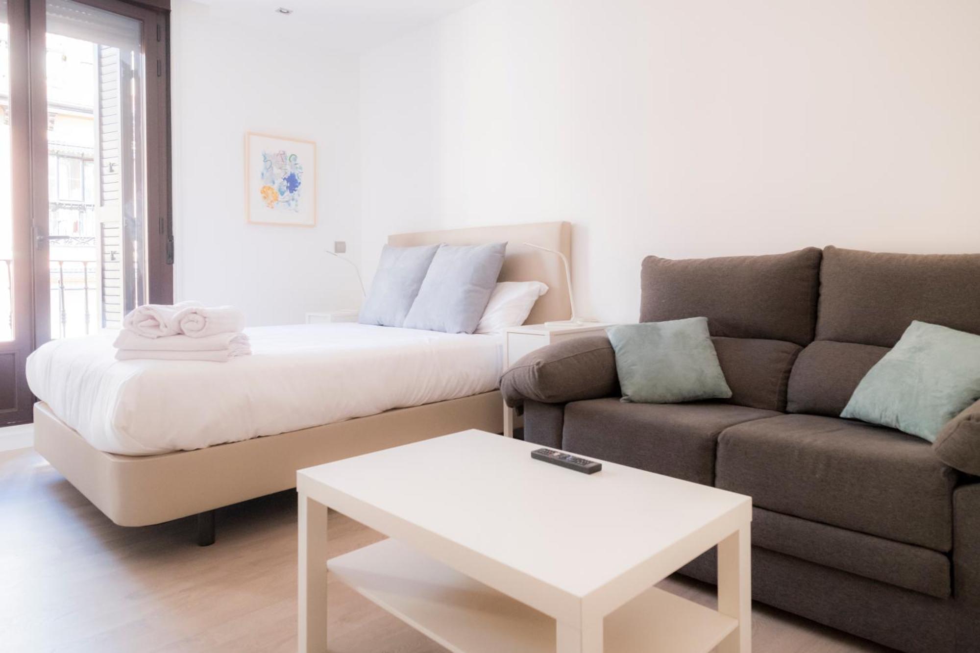Arenal Suites Preciados Мадрид Екстериор снимка